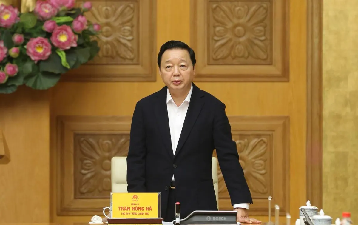 Thủ tướng: Xây dựng, công khai dữ liệu bất động sản và kiểm soát giá bất động sản ngay từ đầu vào - Ảnh 2.