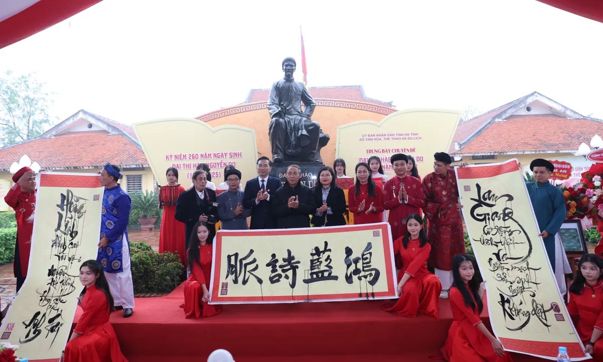 Danh nh&acirc;n văn h&oacute;a thế giới,  Đại thi h&agrave;o Nguyễn Du &ndash; Ng&agrave;n năm nhơ m&atilde;i - Ảnh 3.