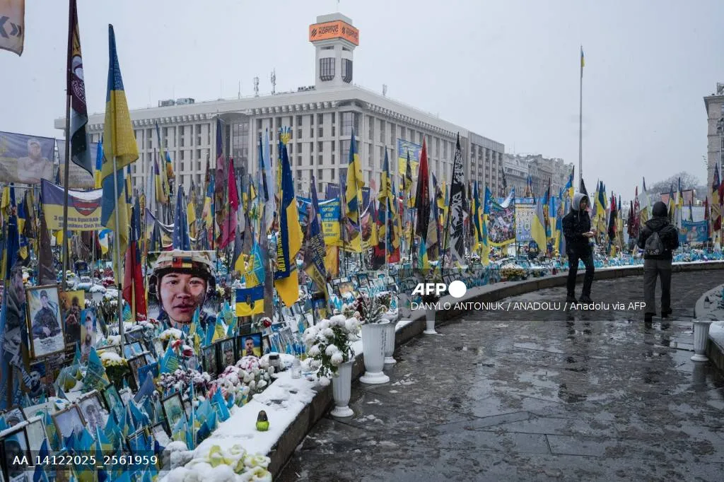 Niềm tin của người d&acirc;n Ukraine đối với NATO sụt giảm mạnh - Ảnh 1.