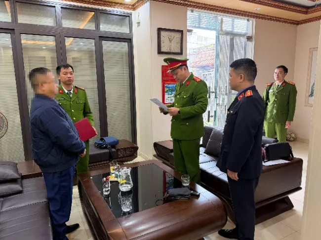 Bắt nguy&ecirc;n gi&aacute;m đốc một c&ocirc;ng ty xuất nhập khẩu ở Cao Bằng - Ảnh 1.