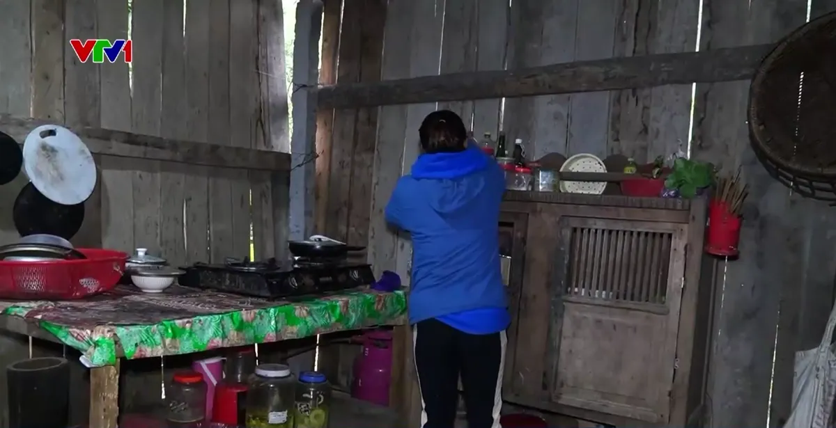 Gập ghềnh đường về của nạn nhân mua bán người - Ảnh 1.