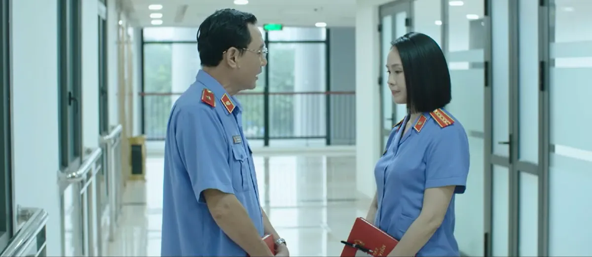 Lằn ranh - Tập 33: Khắc sẽ phản bội ông Sách? - Ảnh 9.