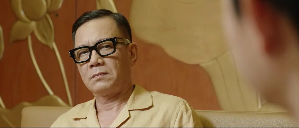 Lằn ranh - Tập 33: Khắc sẽ phản bội ông Sách? - Ảnh 2.