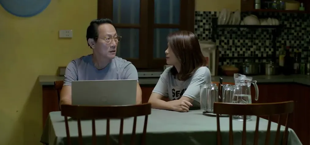 Gia đ&igrave;nh tr&aacute;i dấu - Tập 9:  - Ảnh 1.