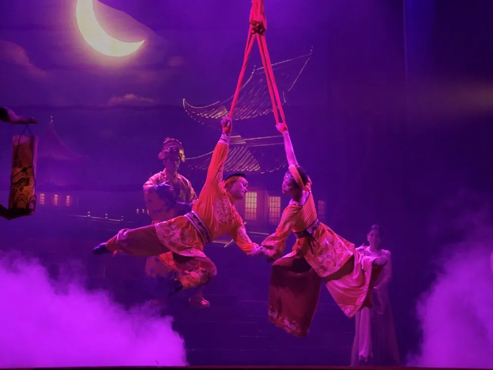 &ldquo;Nh&acirc;n duy&ecirc;n&rdquo; Xiếc- Cải lương trong t&aacute;c phẩm đặc biệt t&aacute;i hiện h&igrave;nh tượng Phật ho&agrave;ng Trần Nh&acirc;n T&ocirc;ng - Ảnh 4.