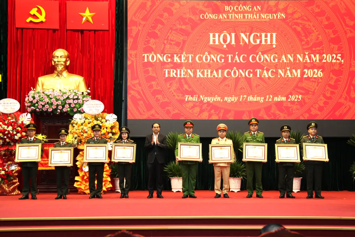 Th&aacute;i Nguy&ecirc;n: K&eacute;o giảm 13,3% tội phạm v&agrave; h&agrave;nh tr&igrave;nh v&igrave; nh&acirc;n d&acirc;n trong b&atilde;o lũ - Ảnh 5.