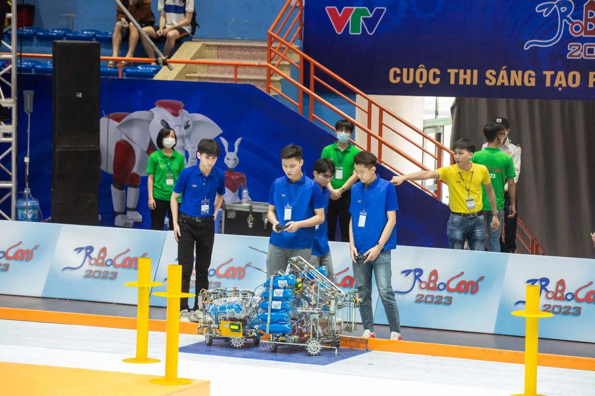 Top 5 lợi thế cạnh tranh cho sinh vi&ecirc;n ng&agrave;nh kỹ thuật Trường Đại học C&ocirc;ng nghệ Đ&ocirc;ng &Aacute; - Ảnh 4.