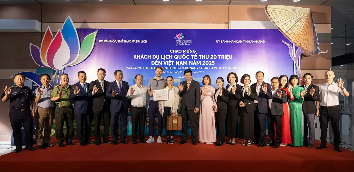 Việt Nam chạm mốc 20 triệu khách quốc tế: Kỷ lục về lượng, phép thử về chất- Ảnh 1.