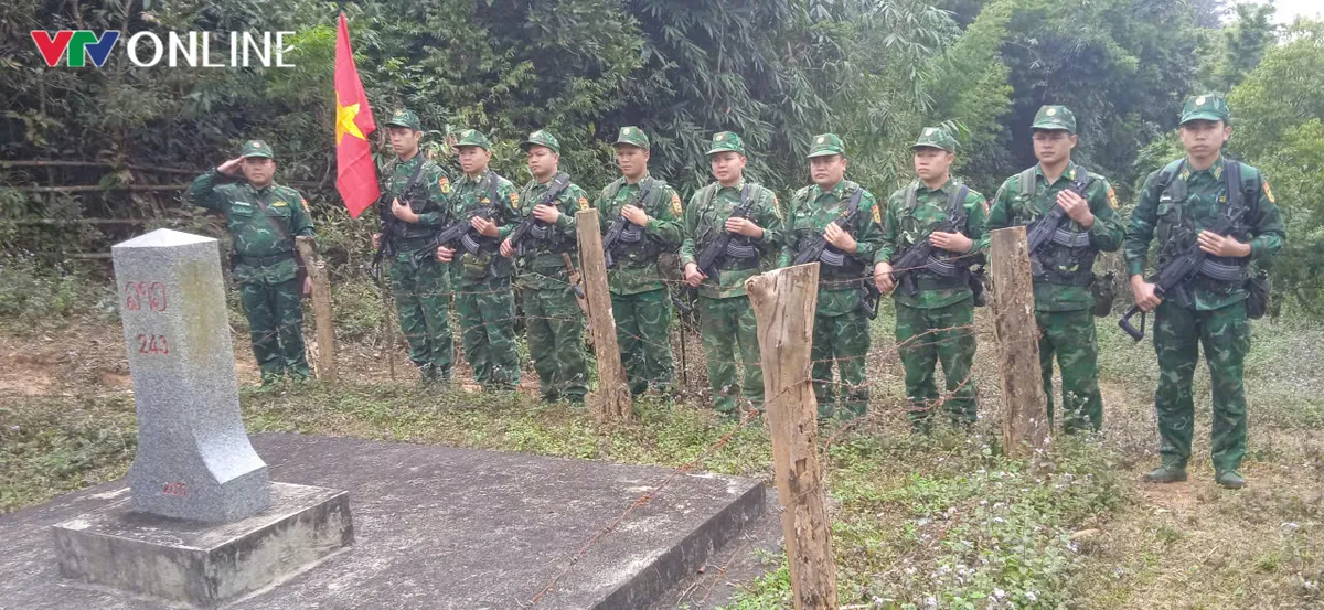 Tuần tra li&ecirc;n hợp Việt - L&agrave;o tr&ecirc;n tuyến bi&ecirc;n giới Sơn La - Ảnh 2.