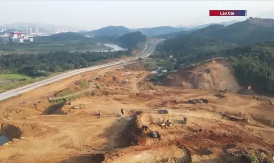 D&acirc;n vận kh&eacute;o để giải ph&oacute;ng mặt bằng dự &aacute;n đường sắt - Ảnh 1.