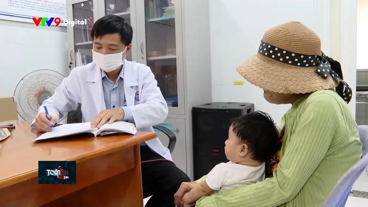 Tăng cường chăm sóc, nâng cao sức khỏe toàn dân