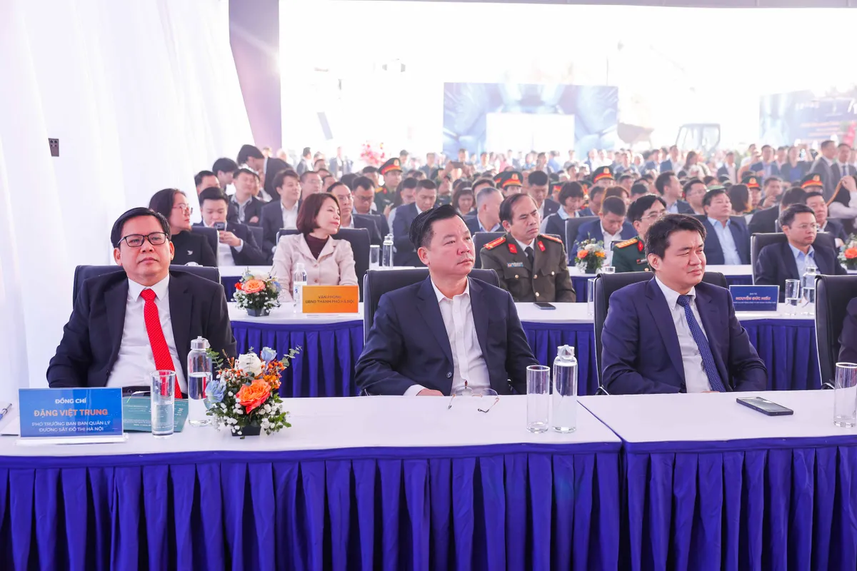 H&agrave; Nội khởi c&ocirc;ng dự &aacute;n tuyến Metro số 5: Văn Cao &ndash; Ngọc Kh&aacute;nh &ndash; L&aacute;ng &ndash; H&ograve;a Lạc- Ảnh 3.