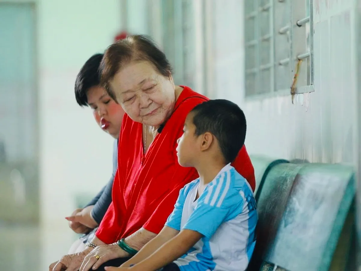 Chuyến xe tử tế th&aacute;ng 12 mang ấm &aacute;p về b&ecirc;n ng&ocirc;i nh&agrave; của chữ &ldquo;thương&rdquo;- Ảnh 2.