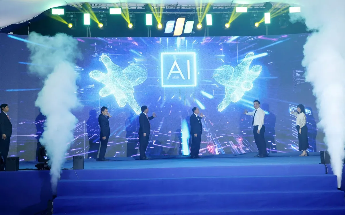 Phó Thủ tướng Hồ Quốc Dũng dự Lễ khởi công động thổ Trung tâm nghiên cứu trí tuệ nhân tạo AI tại Gia Lai - Ảnh: VGP

