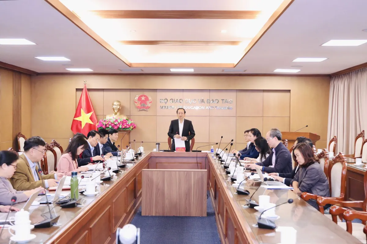 Bộ GD&ĐT: Sắp xếp trường học cần thận trọng, kh&ocirc;ng s&aacute;p nhập cơ học- Ảnh 1.