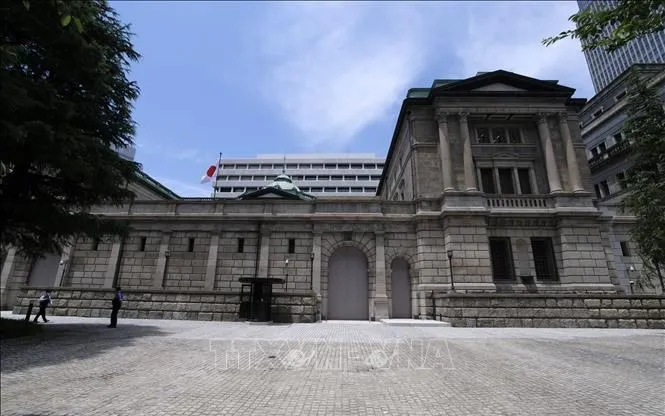 Quang cảnh bên ngoài trụ sở Ngân hàng trung ương Nhật Bản (BoJ) tại Tokyo, Nhật Bản. Ảnh: AFP/ TTXVN