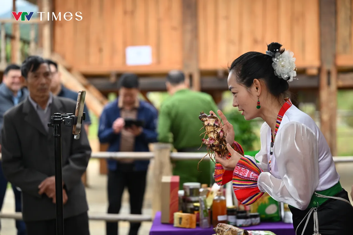 Thương mại điện tử n&ocirc;ng sản: Lối mở thị trường trong h&agrave;nh tr&igrave;nh n&ocirc;ng nghiệp th&ocirc;ng minh ở Lai Ch&acirc;u - Ảnh 4.