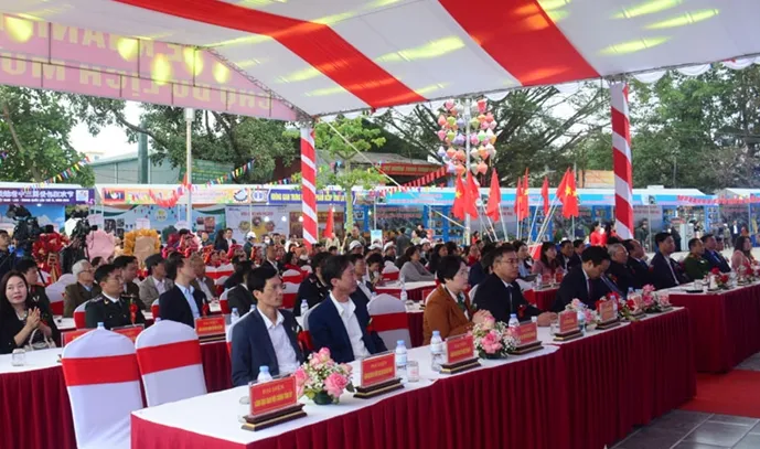 Điện Bi&ecirc;n: C&aacute;c c&ocirc;ng tr&igrave;nh trọng điểm tạo dấu mốc quan trọng trong ph&aacute;t triển đ&ocirc; thị v&agrave; thương mại- dịch vụ - Ảnh 1.