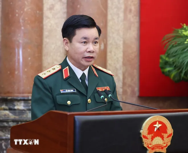 Chủ tịch nước Lương Cường chủ tr&igrave; lễ trao quyết định thăng qu&acirc;n h&agrave;m Thượng tướng - Ảnh 2.