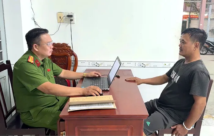 Bắt đối tượng chuy&ecirc;n trộm cắp tại nh&agrave; xe bệnh viện ở Cần Thơ- Ảnh 1.