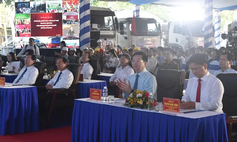 Phó Thủ tướng Mai Văn Chính dự Lễ khởi công Dự án Xây dựng Nhà Văn hóa Thanh niên TP Hồ Chí Minh - Ảnh 1.