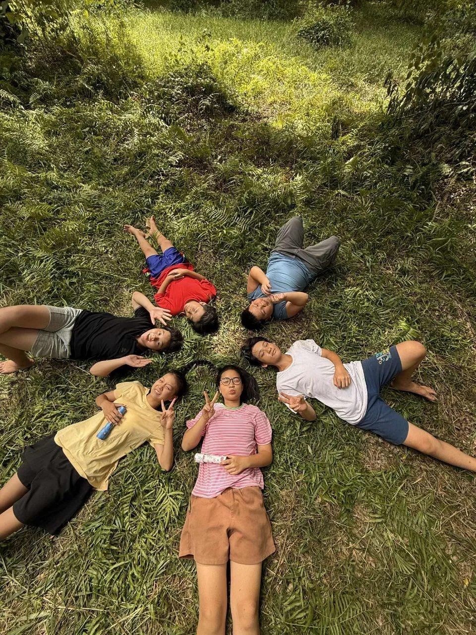 C&aacute;ch em 1 milimet: To&agrave;n bộ d&agrave;n diễn vi&ecirc;n lớn - b&eacute; lần đầu hội ngộ ở l&agrave;ng M&acirc;y- Ảnh 7.