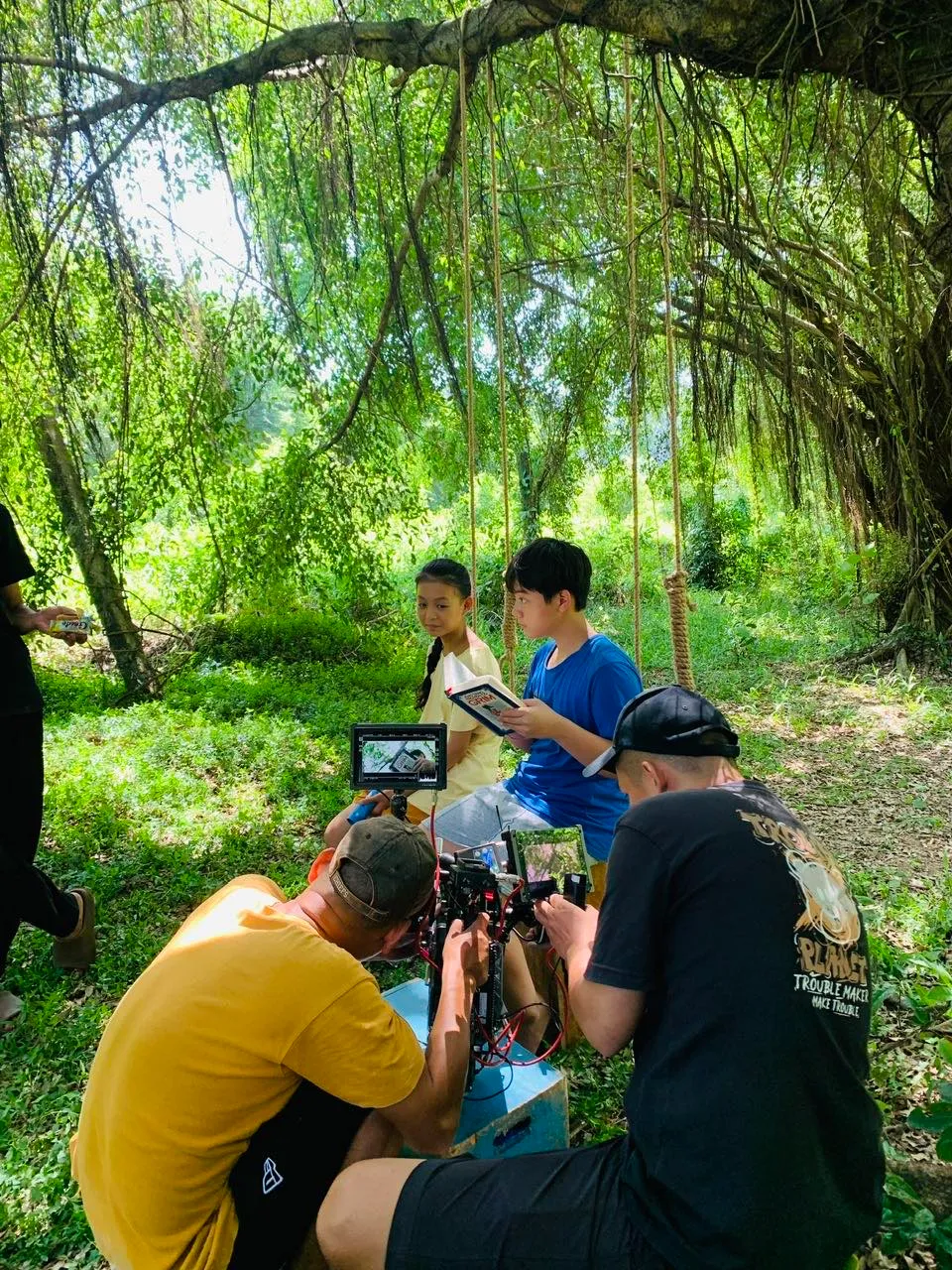 C&aacute;ch em 1 milimet: To&agrave;n bộ d&agrave;n diễn vi&ecirc;n lớn - b&eacute; lần đầu hội ngộ ở l&agrave;ng M&acirc;y- Ảnh 8.