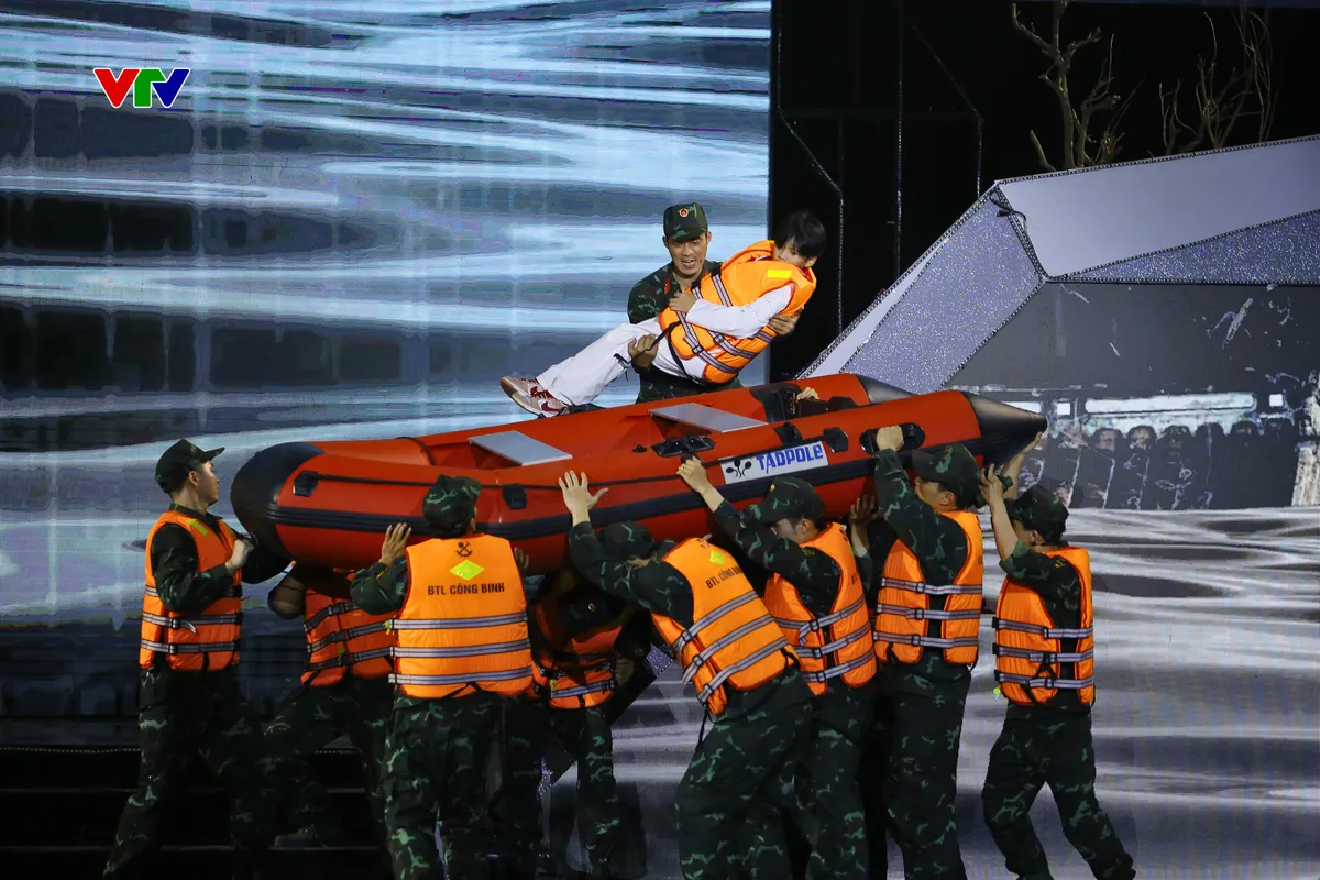 Tiếp nối tinh thần bộ đội Cụ Hồ qua chương tr&igrave;nh nghệ thuật "Mệnh lệnh từ tr&aacute;i tim"- Ảnh 3.