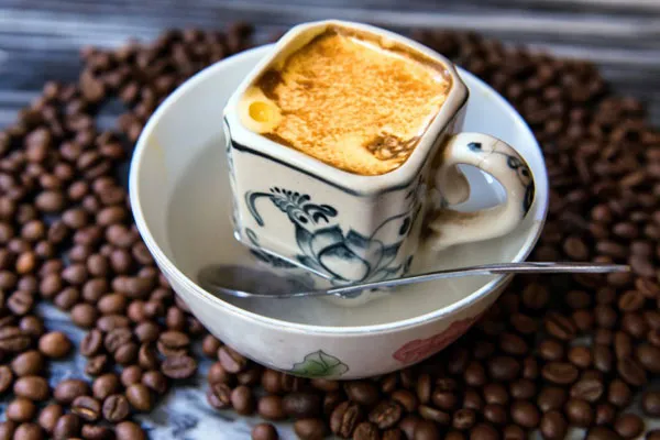 Từ c&agrave; ph&ecirc; trứng đến c&agrave; ph&ecirc; muối: Khi di sản "cất c&aacute;nh" bằng ng&ocirc;n ngữ đương đại- Ảnh 2.