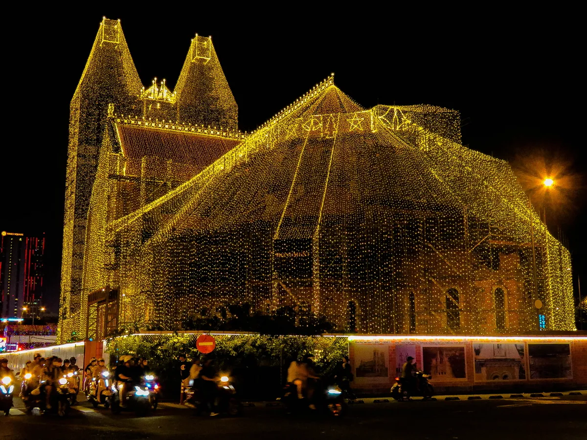 Điểm check-in "hot" m&ugrave;a Gi&aacute;ng sinh tại TP Hồ Ch&iacute; Minh- Ảnh 2.