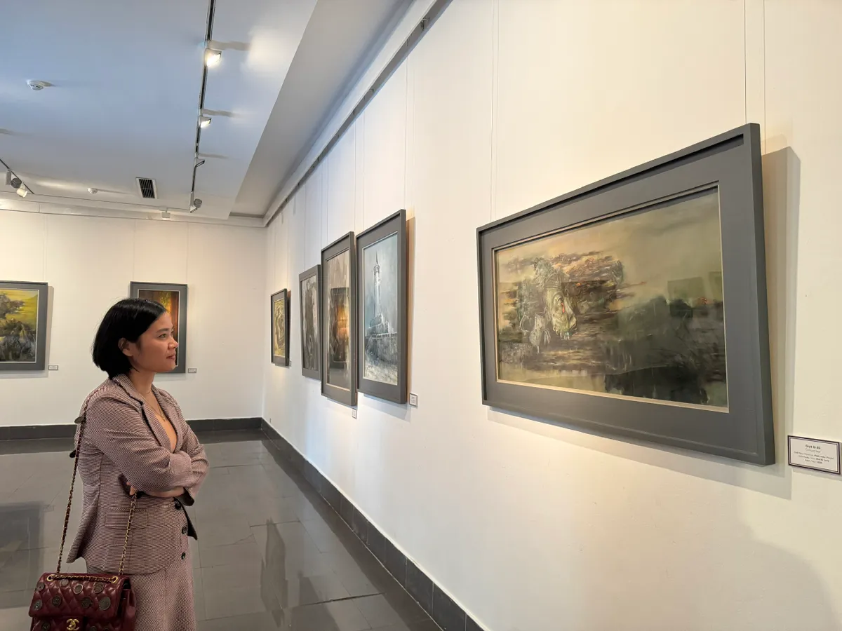 Triển l&atilde;m &ldquo;Hồi quang phản chiếu&rdquo;:  Soi chiếu những mảnh vỡ k&yacute; ức qua hội họa - Ảnh 4.