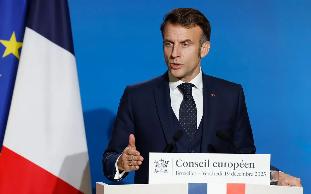 Tổng thống Pháp Emmanuel Macron phát biểu tại hội nghị thượng đỉnh Liên minh châu Âu ở Brussels, ngày 19/12/2025 (Ảnh: AP)