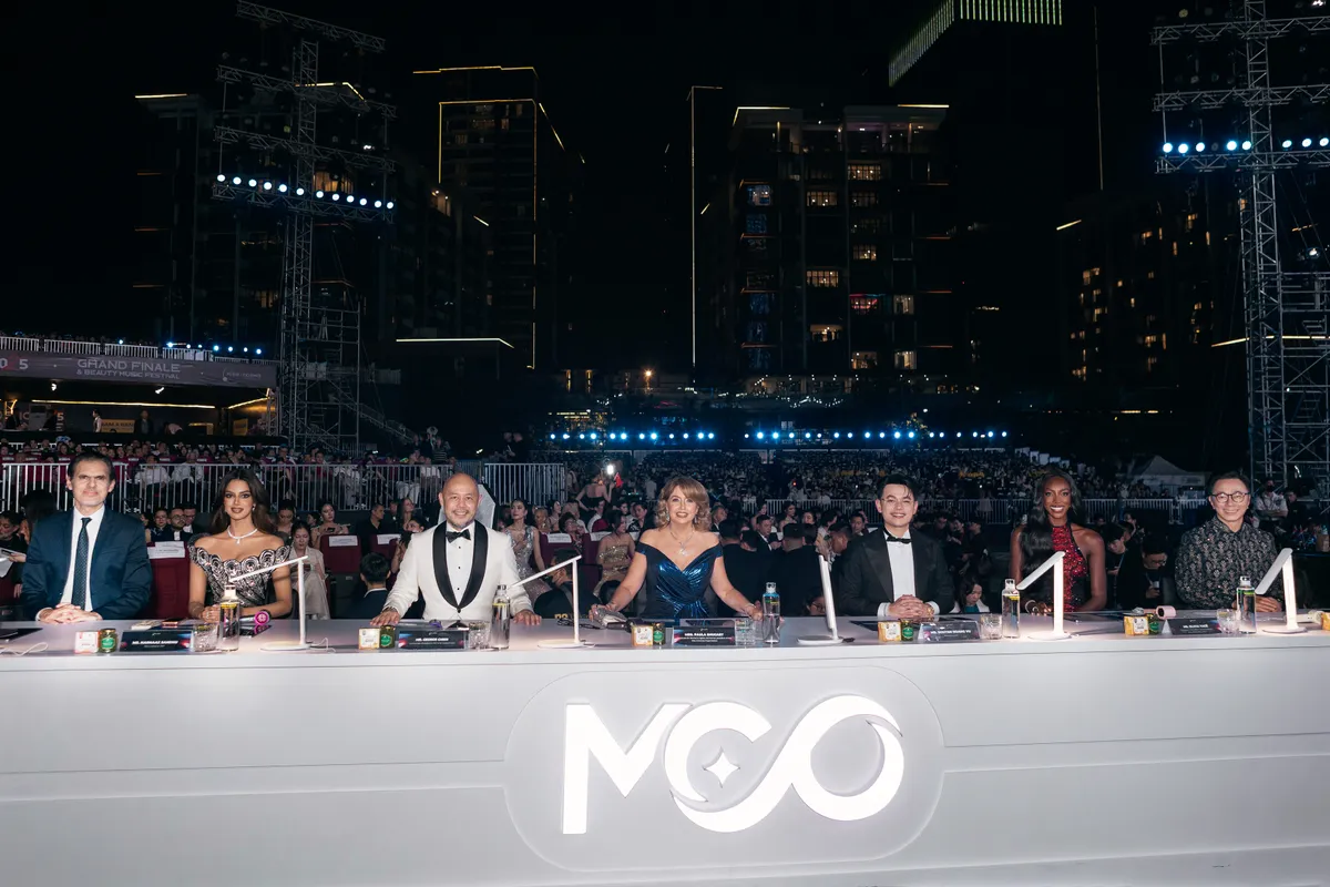 Người đẹp Mỹ đăng quang Miss Cosmo 2025 - Ảnh 7.