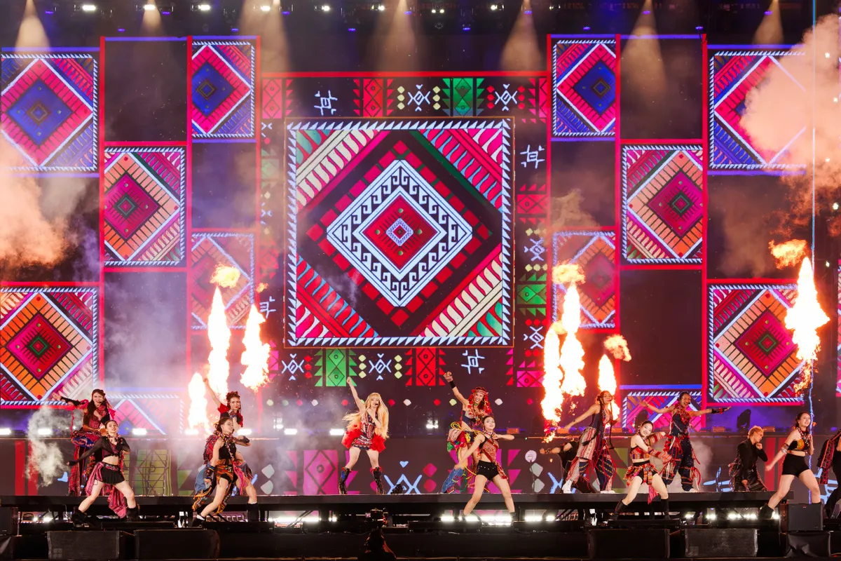 Lần đầu ti&ecirc;n d&agrave;n &ldquo;Anh T&agrave;i - Chị Đẹp&rdquo; c&ugrave;ng hội tụ, Y Concert tạo c&uacute; bắt tay chưa từng c&oacute;- Ảnh 9.