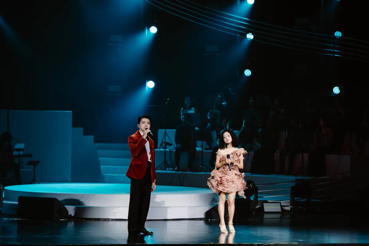 L&acirc;n Nh&atilde; mời NSND Tấn Minh, Hương Tr&agrave;m c&ugrave;ng h&aacute;t t&igrave;nh ca trong "Nh&atilde; Concert" - Ảnh 9.