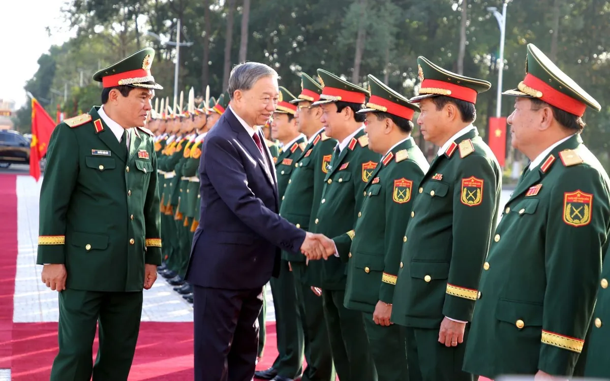 Tổng Bí thư Tô Lâm thăm và dự Lễ kỷ niệm 80 năm ngày truyền thống Lực lượng vũ trang Quân khu 9 sáng 8/12/2025