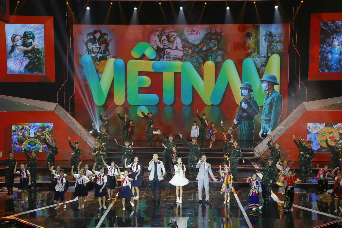 Chương tr&igrave;nh kỷ niệm 81 năm Ng&agrave;y th&agrave;nh lập Qu&acirc;n đội Nh&acirc;n d&acirc;n Việt Nam - Mệnh lệnh từ tr&aacute;i tim: Tự h&agrave;o v&agrave; x&uacute;c động! - Ảnh 11.