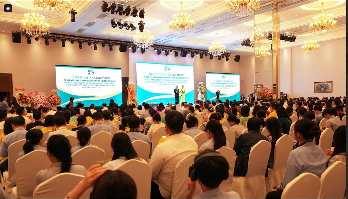 TP Hồ Ch&iacute; Minh đẩy mạnh ph&aacute;t triển m&ocirc; h&igrave;nh kết hợp Đ&ocirc;ng - T&acirc;y y- Ảnh 2.