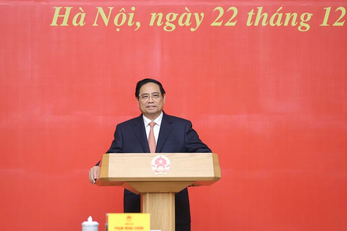 Thủ tướng trao Quyết định giao Quyền Bộ trưởng Bộ C&ocirc;ng Thương - Ảnh 4.