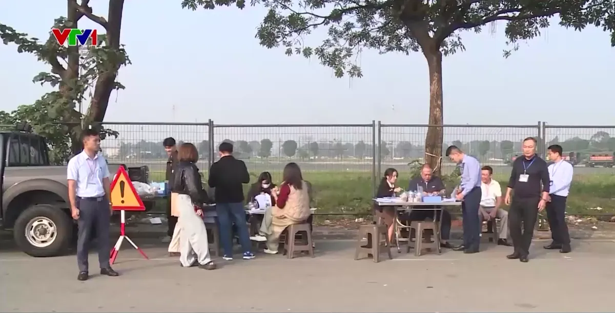 Kiểm so&aacute;t, bảo đảm an to&agrave;n xe đưa đ&oacute;n học sinh tại H&agrave; Nội - Ảnh 2.