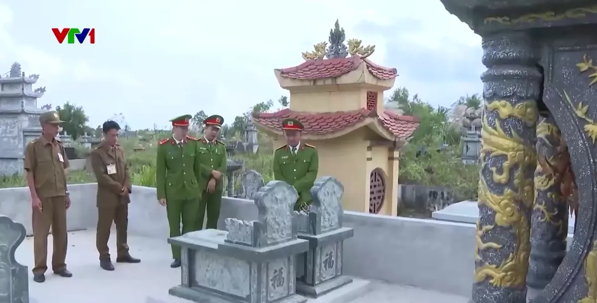 Tạm giữ h&igrave;nh sự đối tượng giả chết để trục lợi bảo hiểm - Ảnh 2.