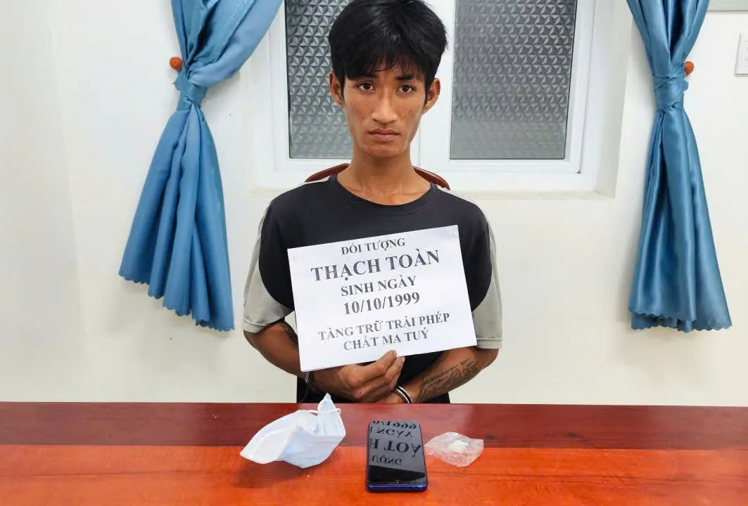 TP Hồ Ch&iacute; Minh: Bắt quả tang đối tượng t&agrave;ng trữ ma t&uacute;y tại Long Hải - Ảnh 1.