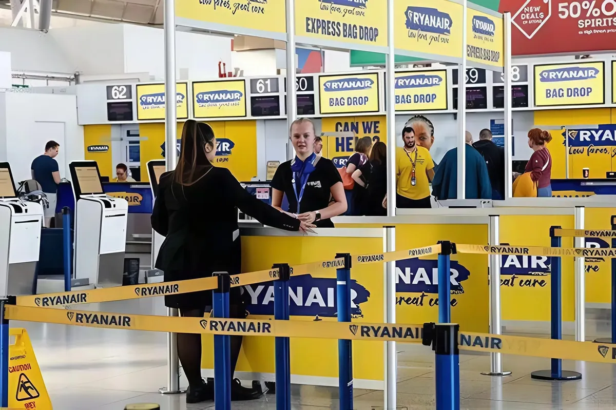 Ryanair đối mặt án phạt hơn 255 triệu Euro tại Italy - Ảnh 1.