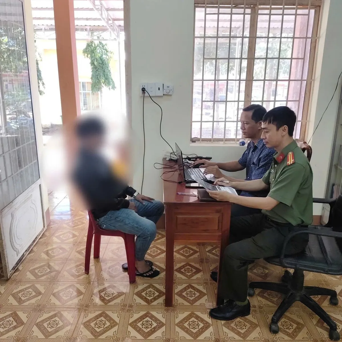 B&igrave;nh luận đe dọa đ&aacute;nh bom s&acirc;n bay Long Th&agrave;nh, đối tượng bị xử l&yacute;- Ảnh 3.