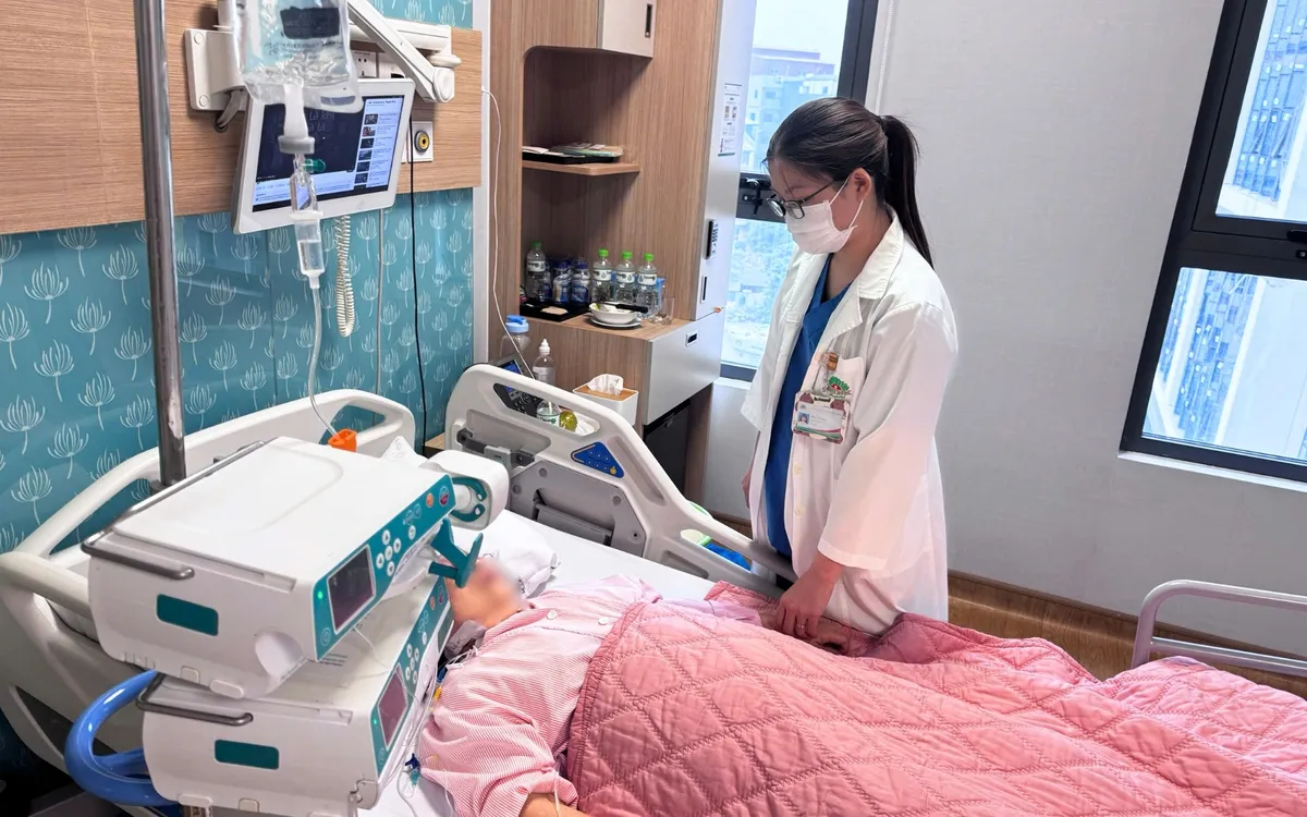 Sỏi mật 19mm khiến cụ b&agrave; 82 tuổi nhiễm khuẩn huyết- Ảnh 2.