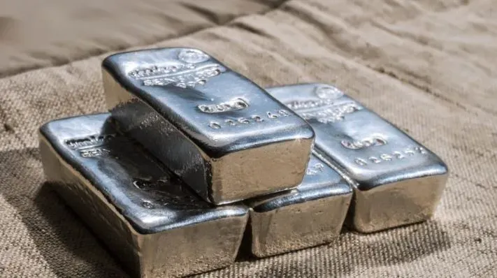 Gi&aacute; v&agrave;ng SJC giảm 2 triệu đồng/lượng- Ảnh 2.