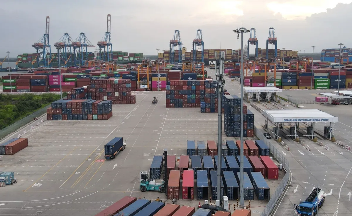 Hai si&ecirc;u cảng tại Th&agrave;nh phố Hồ Ch&iacute; Minh: Bổ trợ lẫn nhau để vươn tầm cạnh tranh quốc tế - Ảnh 1.