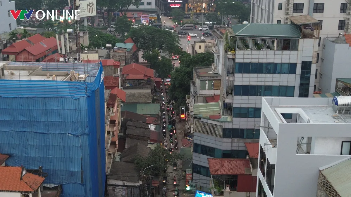 Cầu Giấy tập trung th&aacute;o gỡ vướng mắc, đẩy nhanh giải ph&oacute;ng mặt bằng hai dự &aacute;n giao th&ocirc;ng chậm tiến độ - Ảnh 4.