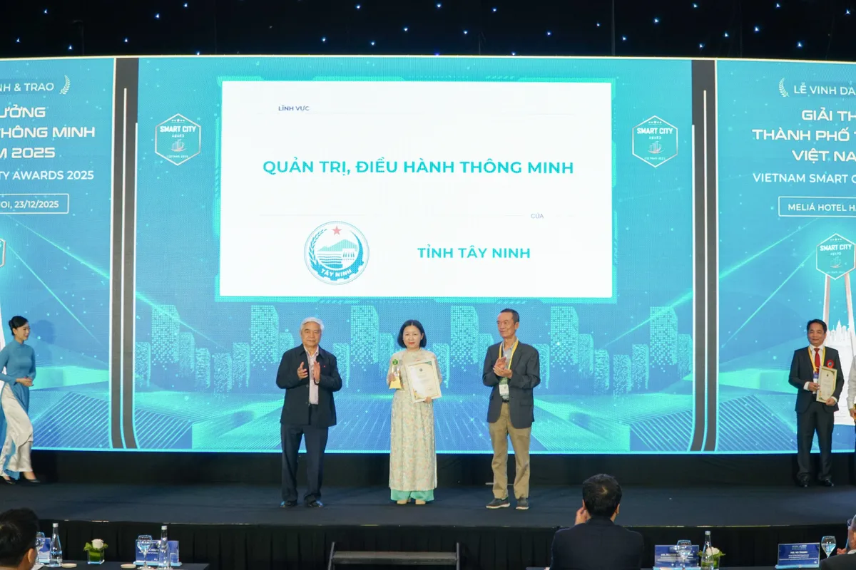 Đ&agrave; Nẵng nhận giải "Th&agrave;nh phố th&ocirc;ng minh Việt Nam năm 2025"  - Ảnh 3.