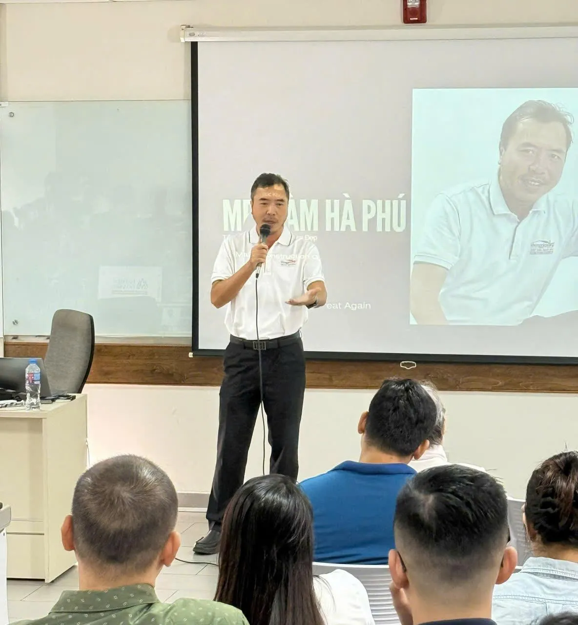 Giải ph&aacute;p x&oacute;a dần khoảng c&aacute;ch m&acirc;u thuẫn giữa chủ nh&agrave; với nh&agrave; thầu - Ảnh 1.